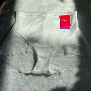 Spanx NWT “spot on lace” briefs